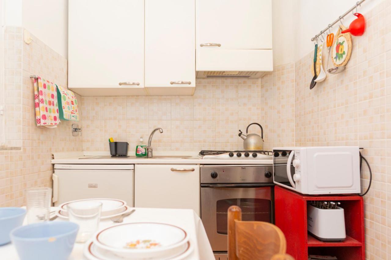 Piazza Farnese Apartment Рим Екстериор снимка