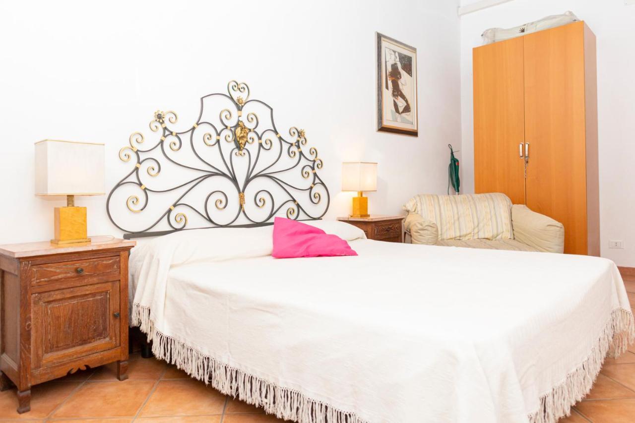 Piazza Farnese Apartment Рим Екстериор снимка