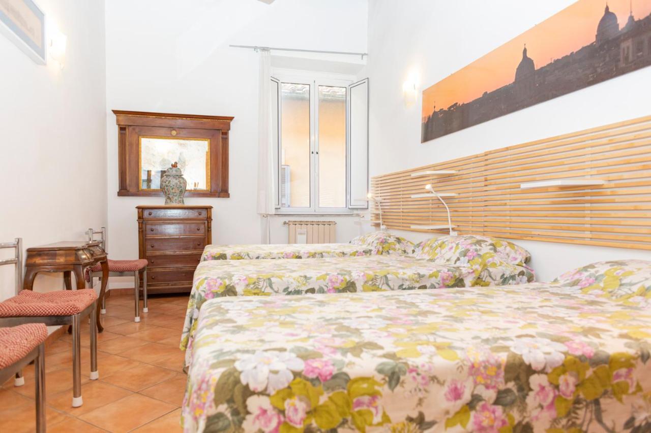 Piazza Farnese Apartment Рим Екстериор снимка